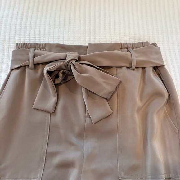 Mustard Seed Boutique Satin Tan Jogger Style Pants With Belt Size Medium - Picture 8 of 13